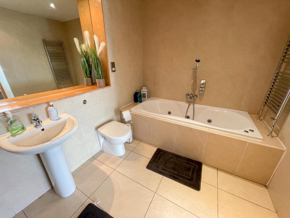 Appartement Centre 2-bed Parking Jacuzzi Bath